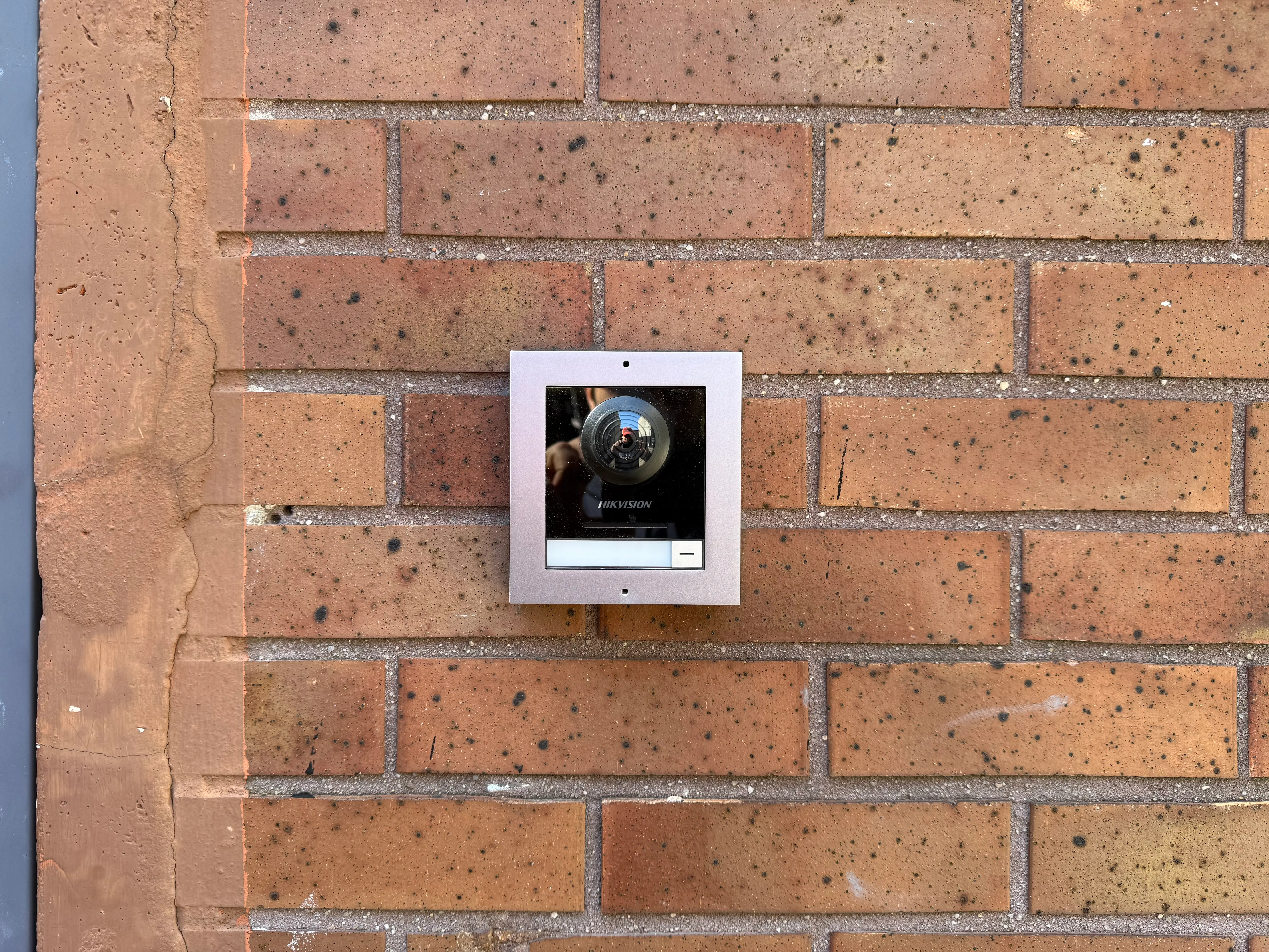 Multi-tenant building intercom system by CITIALARM